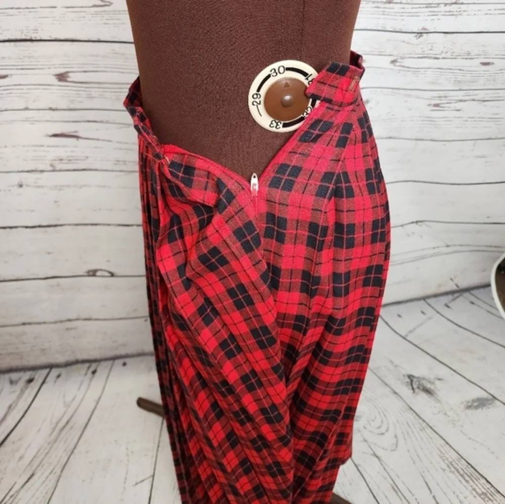 Vintage Evan Picone Red‎ Black Plaid Skirt 70/80s
